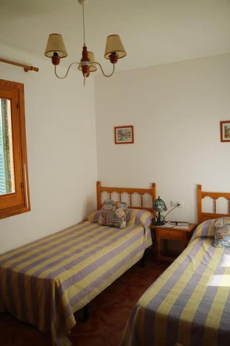 Spectacular Villa With Swimmingpool In Cala Blanca كالا بلانكا المظهر الخارجي الصورة
